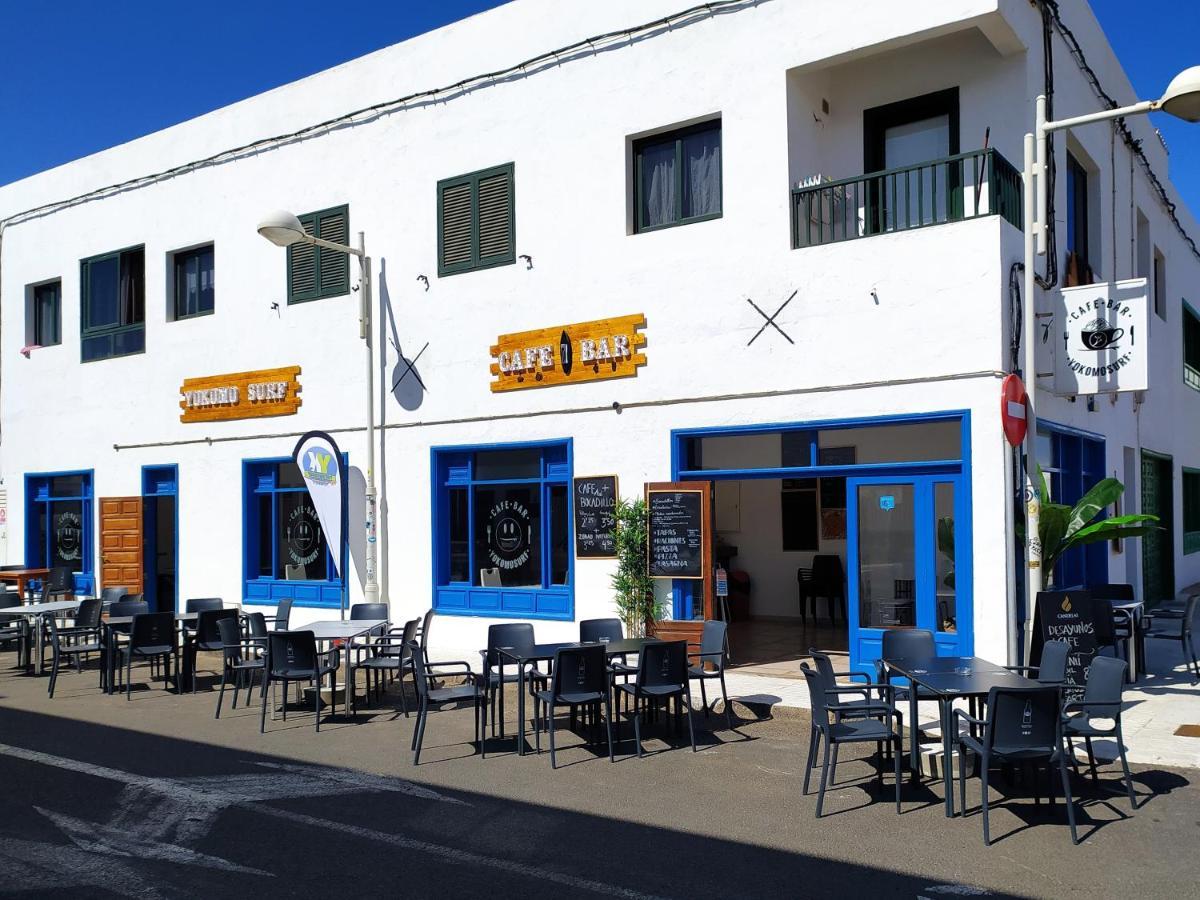 Surf House Famara Yokomosurf Hostel Kültér fotó